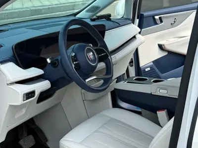 Buick GL8 Hybrid 2024, 40000 км, за 266000 CNY - фото 10