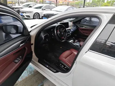 BMW 5 Series 2021, 144000 км, за 165799 CNY - фото 4