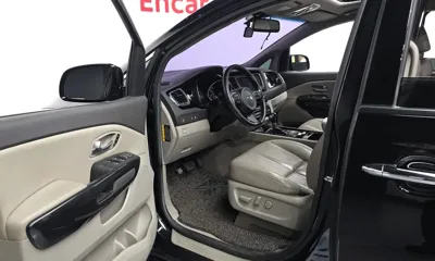Kia Canival 2015, 172865 км, за 7900000 KRW - фото 10