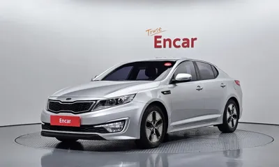 Kia K5 · 2012 год