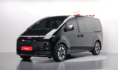 Hyundai Staria · 2023 год