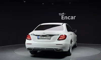 Mercedes-Benz E-Class 2018, 100876 км, за 17990000 KRW