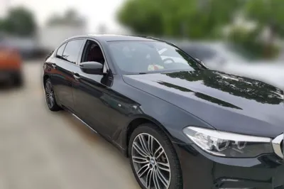 BMW 5 Series 2018, 164000 км, за 120004.55 CNY