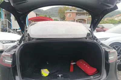 Tesla Model 3 2019, 82100 км, за 114817.7 CNY - фото 27