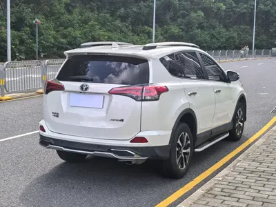 Toyota RAV4 2017, 93000 км, за 63800 CNY - фото 21