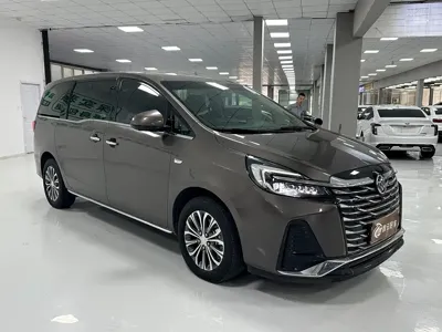 Buick GL8 2023, 71000 км, за 147500 CNY