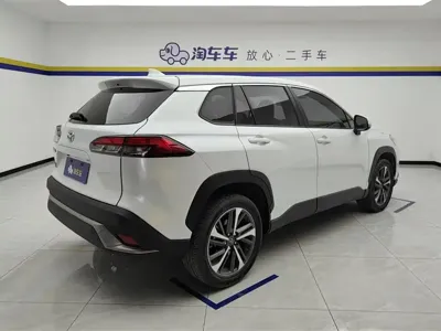 Toyota Frontlander 2022, 11000 км, за 85800 CNY