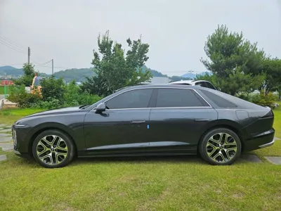Hyundai Grandeur 2025, 12740 км, за 38000000 KRW