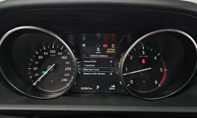 Land Rover Discovery 2019, 32967 км, за 32000000 KRW - фото 8