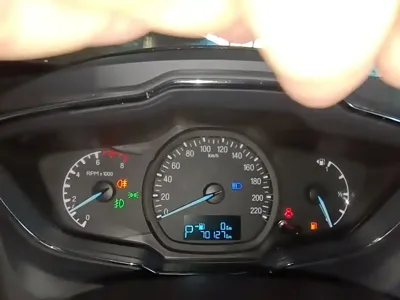 Ford Escort 2015, 70100 км, за 18100 CNY - фото 12