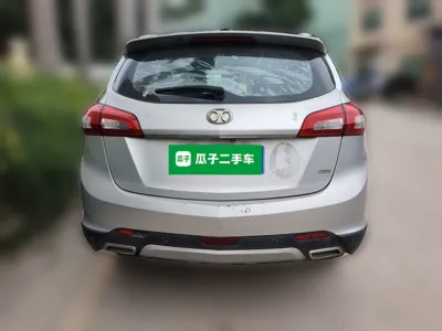 BAIC Senova X65 2015, 100800 км, за 26244.93 CNY