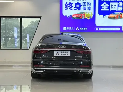 Audi A8 2022, 110000 км, за 598800 CNY - фото 16