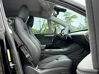 Tesla Model Y 2023, 46000 км, за 145800 CNY - фото 12