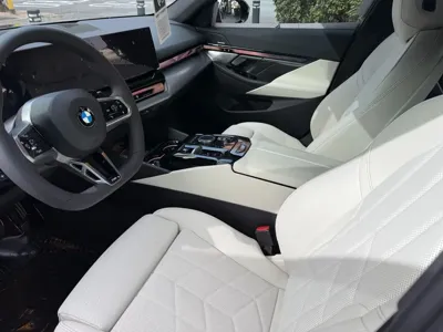 BMW 5-Series 2025, 4200 км, за 38280000 KRW - фото 6