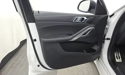 BMW X6 2022, 49205 км, за 68000000 KRW - фото 24