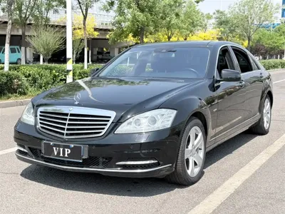 Mercedes-Benz S-Class · 2013 год