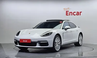 Porsche Panamera · 2020 год