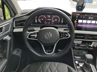 Volkswagen Tiguan L 2022, 74200 км, за 102600 CNY - фото 11