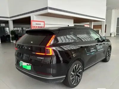 Volvo 沃尔沃XC70插电式混动 2025, 5000 км, за 230000 CNY - фото 2