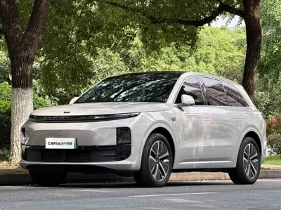 Li Auto Li L6 · 2024 год
