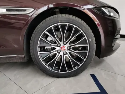 Jaguar XEL 2021, 25299 км, за 115800 CNY - фото 6