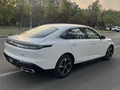 Changan Eado 2026, 9000 км, за 63800 CNY
