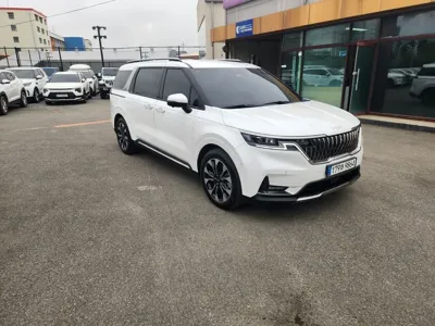 Kia Canival 2023, 64925 км, за 34000000 KRW
