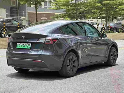 Tesla Model Y 2024, 30000 км, за 153800 CNY - фото 8
