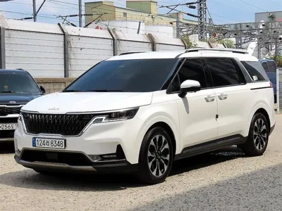 Kia Canival · 2023 год