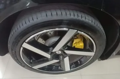 Xiaomi Auto YU7 2025, 14400 км, за 297078.06 CNY - фото 11