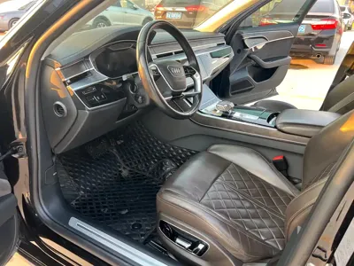 Audi A8 2021, 90000 км, за 328000 CNY - фото 9