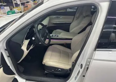 Genesis GV70 2023, 49551 км, за 8160000 KRW