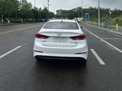 Hyundai Elantra 2019, 80000 км, за 36800 CNY - фото 5