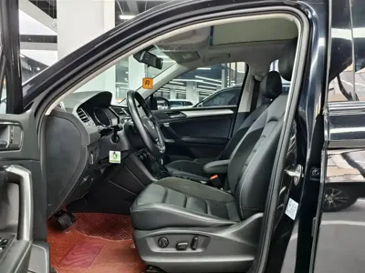 Volkswagen Tiguan L 2020, 92000 км, за 71500 CNY