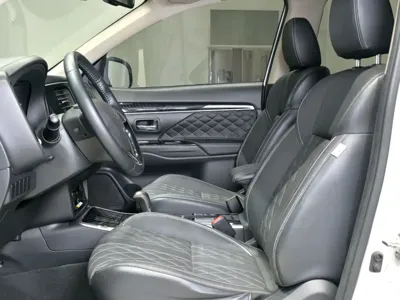 Mitsubishi Outlander 2021, 69000 км, за 69000 CNY - фото 10