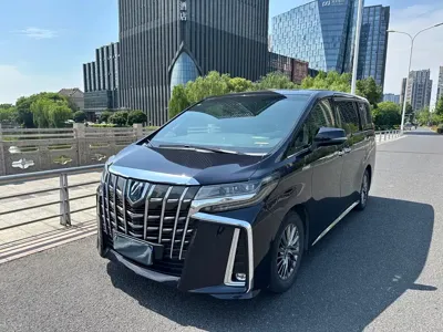 Toyota Alphard · 2022 год