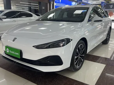 Roewe D7 2024, 300 км, за 74300 CNY - фото 1