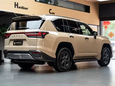 Lexus LX 2025, 9500 км, за 1388000 CNY