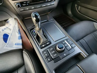 Hyundai Genesis 2015, 181200 км, за 9400000 KRW - фото 18