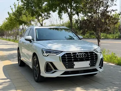 Audi Q3 2022, 18000 км, за 188800 CNY