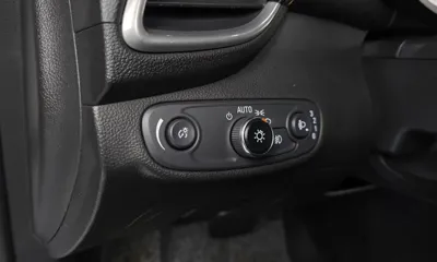 ChevroletGMDaewoo Trax 2019, 58651 км, за 10300000 KRW - фото 18