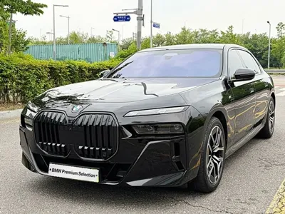 BMW 7-Series · 2025 год