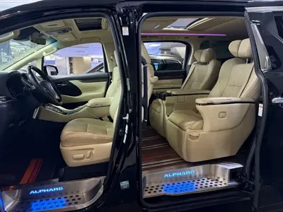 Toyota Alphard 2020, 72000 км, за 518800 CNY