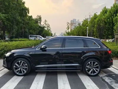 Audi Q7 2021, 82000 км, за 265000 CNY