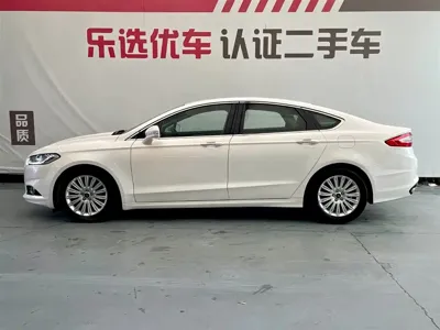 Ford Mondeo 2014, 101000 км, за 28800 CNY
