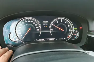 BMW 5 Series 2018, 164000 км, за 120004.55 CNY - фото 11