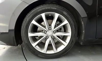 Hyundai Grandeur 2015, 181117 км, за 3623.9 USD