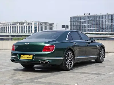 Bentley Flying Spur PHEV 2022, 17000 км, за 1750000 CNY - фото 2