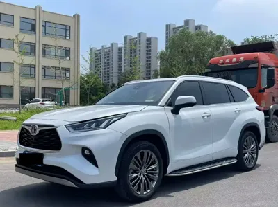 Toyota Highlander · 2026 год