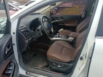 BYD Tang New Energy 2018, 143000 км, за 30900 CNY - фото 9
